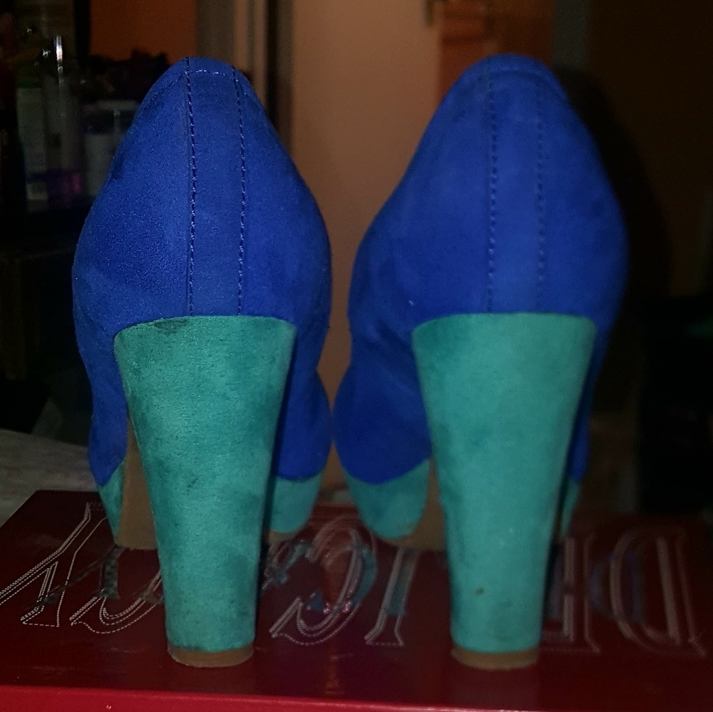 Heels - Picture 3 of 6